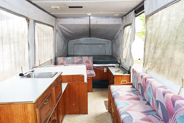 POP-UP COACHMEN Caravan Interior