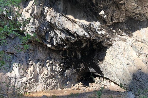 Ungirkora Cave in Altyn-Emel
