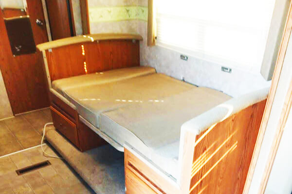 NASH Caravan: additional bed