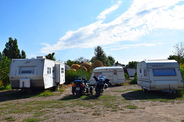 Altyn-Emel: Camping