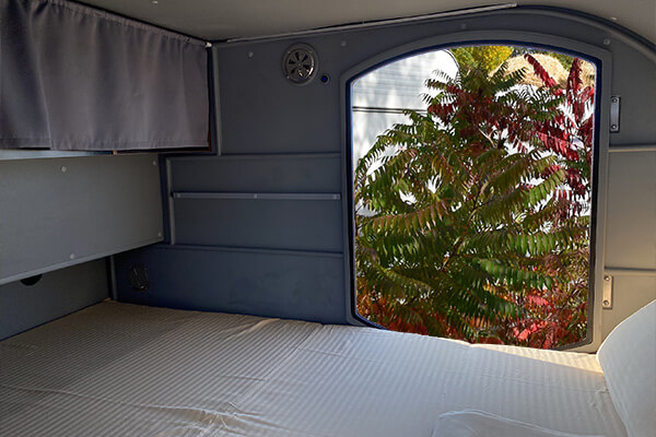 Алтын-Эмель: кемпинг