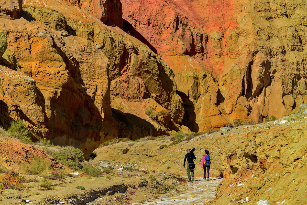 Алтын-Эмель: горы Актау