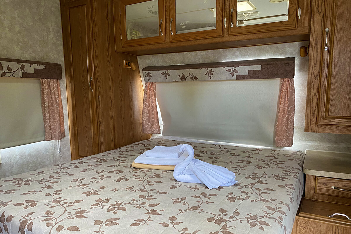 Altyn-Emel: Hotels