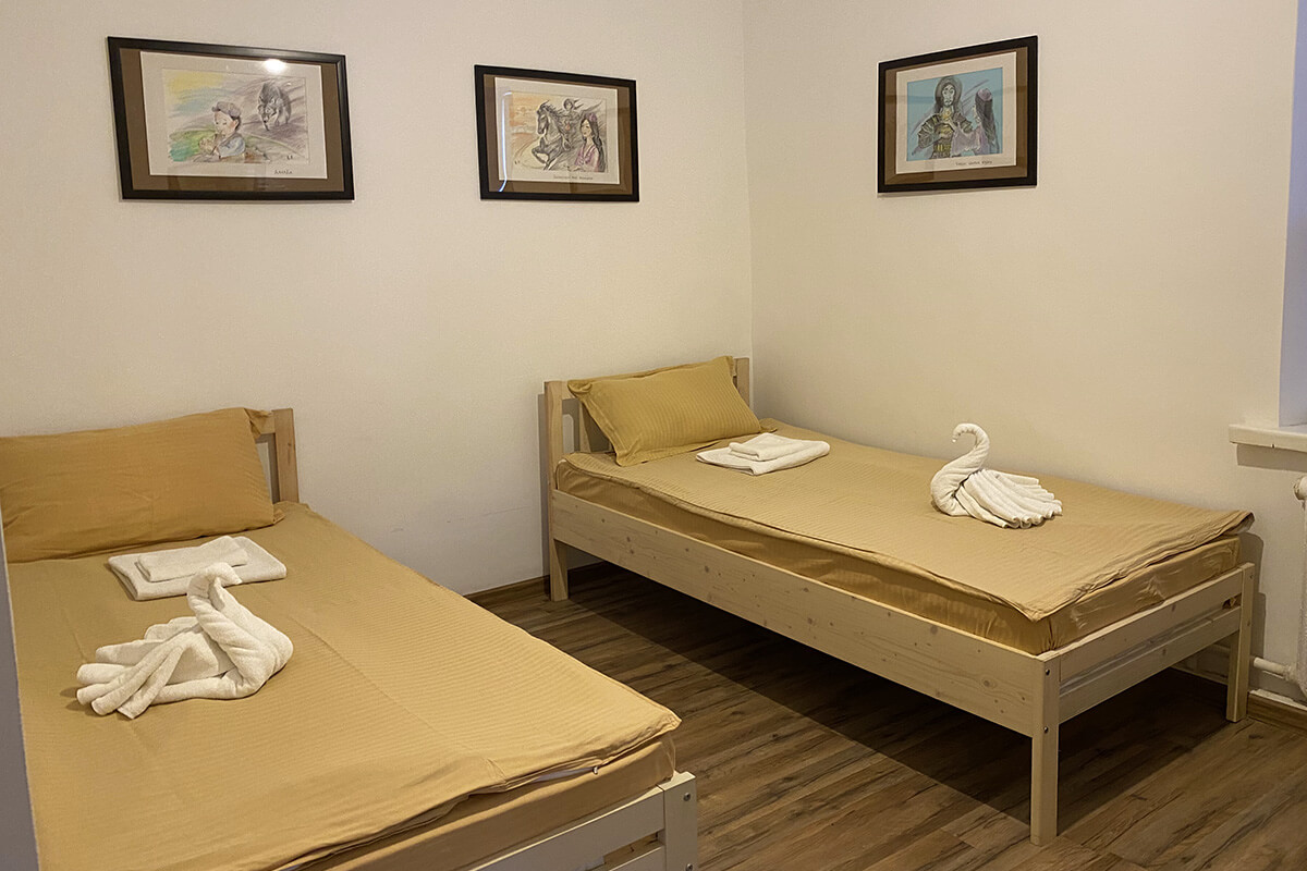 Altyn-Emel: Guesthouse